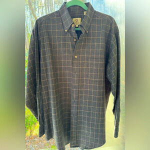 ❌SOLD❌Vitella L vintage button down shirt with collar button sleeve. Wool blend.
